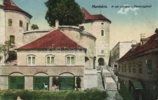 Munkács, vár  udvara / castle court (EB)