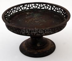 cca 1900 Borneo (Sarawak), Dajak /Dayak bronz talpas tál, ünnepi alkalmakra vagy ősök előtti áldozatra, 15x25cm / Antique food tray, brass/bronze