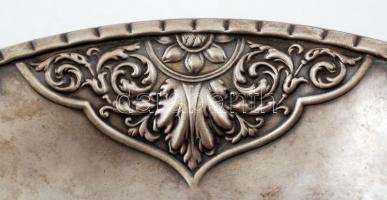 Ezüstözött dísztál, fém, jelzett, d:26 cm, m:6,5 cm