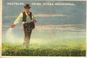 Meztelen csiga irtása mészporral / agricultural propaganda