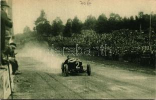 1925 Grand Prix dEurope; Ascari in velocitá davanti alle tribune / Ascari at full speed in front of the boxes