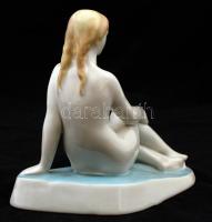 Zsolnay porcelán ülő női akt, kézzel festett, kis lepattanással, jelzett, m: 15 cm, h: 16 cm
