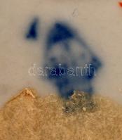 Zsolnay porcelán ülő női akt, kézzel festett, kis lepattanással, jelzett, m: 15 cm, h: 16 cm