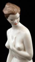 Hollóházi porcelán női akt, kézzel festett, zománcon alig észrevehető hajszálrepedéssel, jelzett, m:...