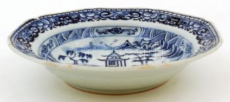 Kínai kék-fehér mintás porcelán tálka, több helyem lepattanással, d: 16 cm