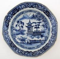 Kínai kék-fehér mintás porcelán tálka, több helyem lepattanással, d: 16 cm