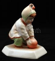 Zsolnay labdázó gyermek, kézzel festett, hibátlan, jelzett(Sinkó), 14x11 cm /
Handpainted Zsolnay ch...