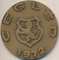 Retró orosz műanyag vízforraló (3 dl), 3 db műanyag csészével és csészealjjal