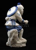 Kínai férfi, porcelán figura, kézzel festett, hibátlan, jelzés nélkül, m: 17 cm