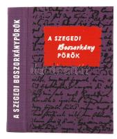 Oltvai Ferenc(szerk.): A szegedi boszorkánypörök. Bp., 1976, Közgazdasági és Jogi Könyvkiadó. 459. számú sorszámozott példány, kiadói egészvászon kötés, jó állapotban.