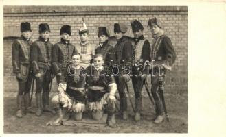 1926 Budapesti huszárjelmezesek / Hussar costumes from Budapest, photo - 2 db régi képeslap / 2 old postcards