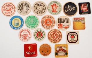 cca 150 db nagyrészt magyar söralátét, különböző méretben /

cca 150 beer mats, mostly Hungarian one...