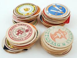 cca 150 db nagyrészt magyar söralátét, különböző méretben /

cca 150 beer mats, mostly Hungarian one...