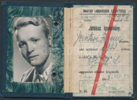 1943 Játékos igazolvány Szentesi Ferenc részére. Magyar Labdarugók Szövetsége