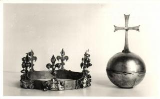 Zsigmond király koronája és országalmája a XV. századból / Crown and Globus cruciger of Sigismund, Holy Roman Emperor