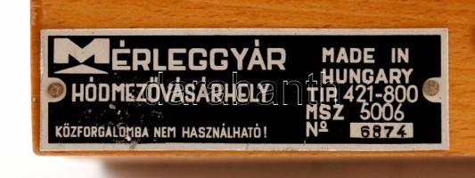 Magyar gyártmányú súlykészlet (Mérleggyár, Hódmezővásárhely), saját dobozában, hiányos