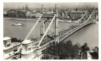 Budapest, Erzsébet híd, gőzhajó