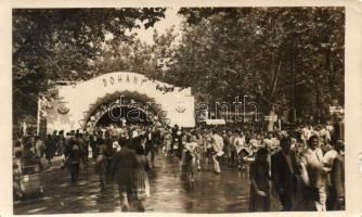 Budapest, Nemzetközi Vásár - 10 db képeslap 3 db modern lappal / 10 postcards with 3 modern cards