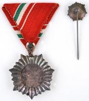 ~1975. "Vöröskeresztes Munkáért" ezüst fokozata mellszalagon, miniatűrrel, nem saját tokba...