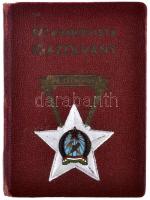 1953. "Sztahanovista" zománcozott fém kitüntetés, eredeti tokban, igazolvánnyal T:2