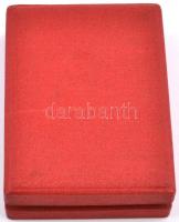 1953. "Sztahanovista" zománcozott fém kitüntetés, eredeti tokban, igazolvánnyal T:2