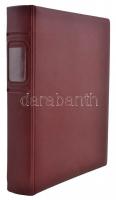 Lindner képeslap album és tok 21.6 x 24.5 cm), 20 db kettes osztású lappal (40/80 férőhely) bordó gy...