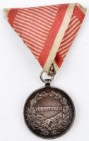 1917. "Károly Ezüst Vitézségi Érem II. osztály" Ag kitüntetés peremen "A" jelzés...