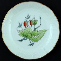 Herendi csipkebogyós kis tányér, kézzel festett, hibátlan/  Herendi chinaware plate, d:10cm