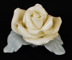 Herendi rózsákkal díszített porcelán gyertyatartó, kézzel festett, jelzett, apró kopásnyomokkal, 13,...