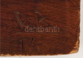 R.B.: szivarozó férfi karikatúra, fafaragás, dombormű, jelzett, 12x12cm