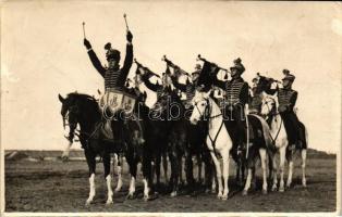 1930 körül, Huszár zenekar / Hungarian hussar music band around 1930, photo