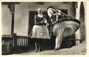 Bujáki leányok / Hungarian folklore