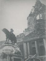 1945 A budai királyi palota romjai, dr. Kunszt János (1892–1960) hagyatékából 3 db későbbi...