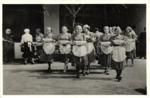 Bugac, Kezdődik az ebéd, magyar folklór