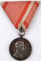 1917. Károly Ezüst Vitézségi Érem II. osztály "Fortitudini / IV. Károly" jelzett "A" kitüntetés mellszalaggal Szign.: Kautsch (30mm) T:2- Hungary 1917. Silver Medal for Bravery II class, with "A" hallmark on edge, with ribbon Sign.: Kautsch C:VF