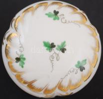 Petrezselyem mintás Herendi porcelán bonbonier, kézzel festett, jelzett, hibátlan, m: 5,5 cm