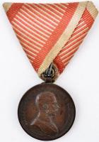 1914. "Ferenc József Bronz Vitézségi Érem" Br kitüntetés mellszalaggal. Szign.: Tautenhayn T:2 Hungary 1914. "Franz Joseph Medal for Bravery bronze" Br medal with ribbon. Sign.: Tautenhayn C:XF