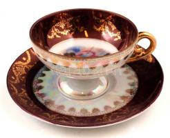 Victoria mitológiai jelenetes porcelán csésze + alj, matricás, jelzett, kopásnyomokkal, d: 7 ill. 11 cm