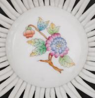 Viktória mintás áttört Herendi porcelán kosárka, kézzel festett, jelzett, hibátlan, d: 13 cm