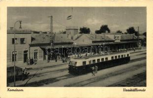 Komárom, Vasútállomás, vonat / railway station, train