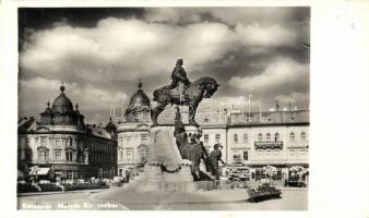 Kolozsvár, Cluj; Mátyás király szobor, Olasz kereskedelmi bank, / statue, automobile, bank