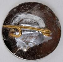 ~1944-1945. "Bátorság! Kitartás! Győzünk!" nyilaskeresztes jelvény (22mm) T:2-