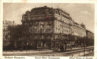 Budapest V. Hotel Dunapalota, villamos (EB) 