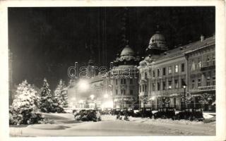 Kolozsvár, Mátyás király tér, télen / square, winter, automobiles