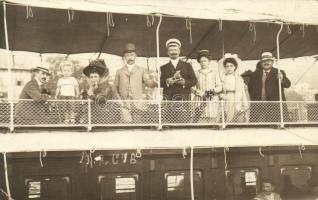 Abbazia, Hajó kirándulás, fedélzeti csoportkép; Atelier Betty / steamship, on board, group photo (EK)