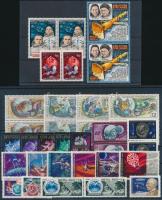 Space Research 28 stamps with sets, Űrkutatás motívum 28 db bélyeg, közte teljes sorok és összefüggések, 2 db stecklapon