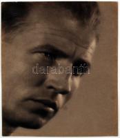 cca 1949 Mohai Béla: Portré, aláírt, feliratozott vintage fotóművészeti alkotás, Svédországban kiállítva, 40x30 cm