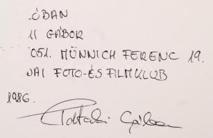 1986 Pataki Gábor: Hóban, aláírt vintage, neoavantgard  fotóművészeti alkotás, 30x40 cm