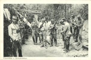 Készülődés a lövészárokban; Képes Újság pünkösdi ajándéka / WWI Hungarian military, trench (EK)