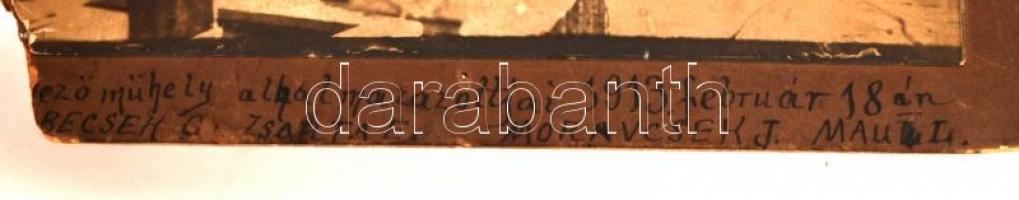 1913 A Budapesti Közúti Vaspálya Társaság 158. sz. villamos kocsija kocsiszínben a műhely dolgozóiva...